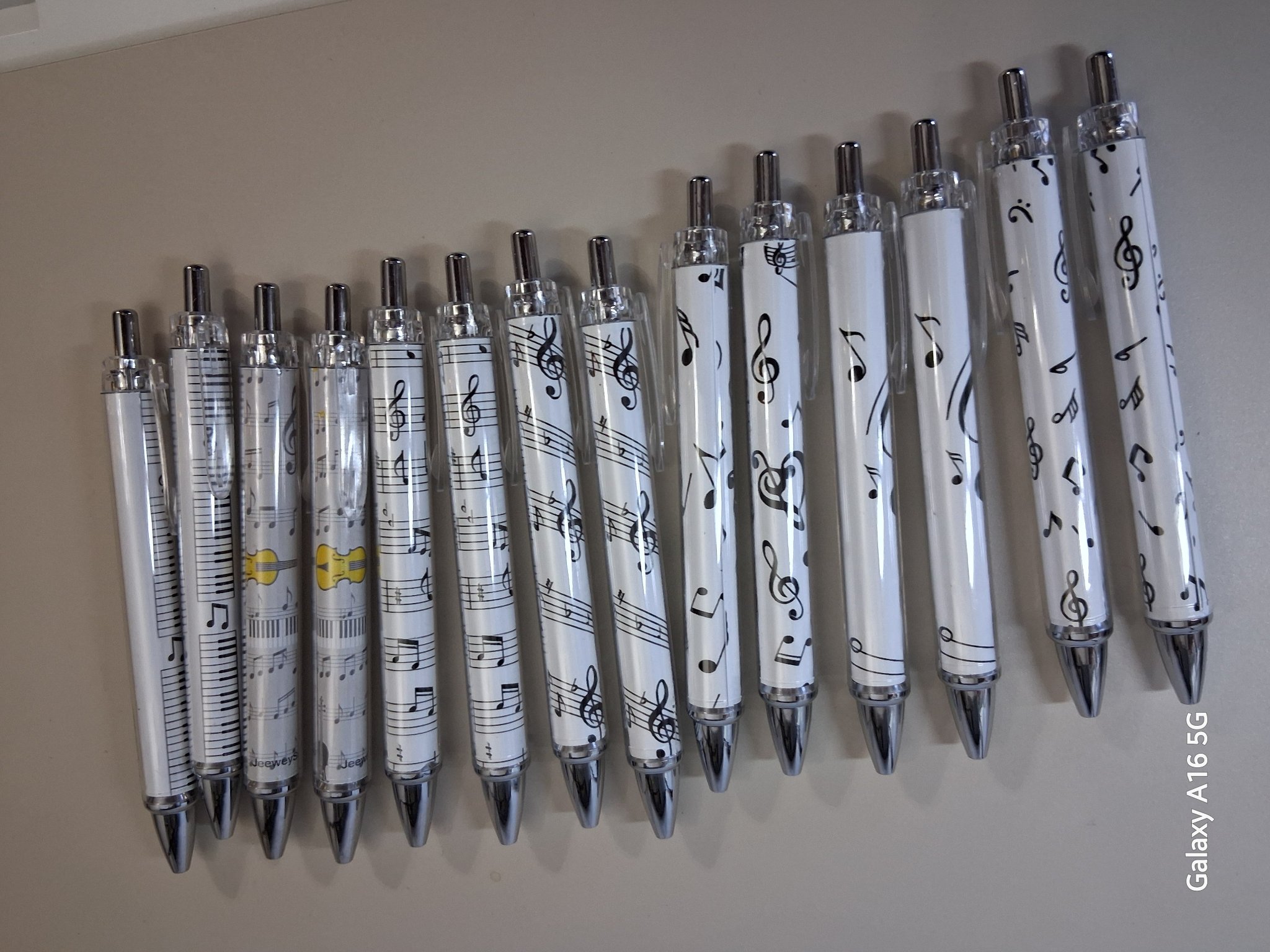 White Musical Symbol Pen with Acrylic Sleeve — INV 6